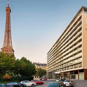 Pullman Tour Eiffel Francia